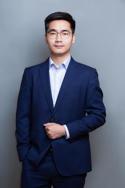 邓梅调色与视觉增强负责人